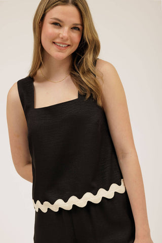 Abigail set CONTRAST WAVY HEM SLEEVELESS TOP & SHORT SET