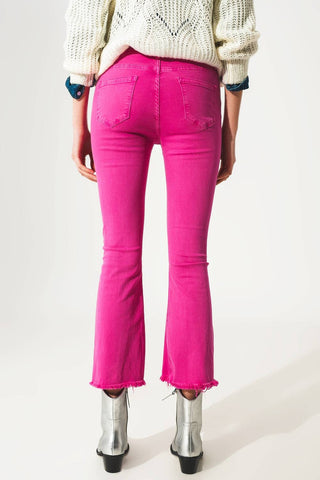 Flare jeans with raw hem edge in fuchsia: Fuchsia / Small