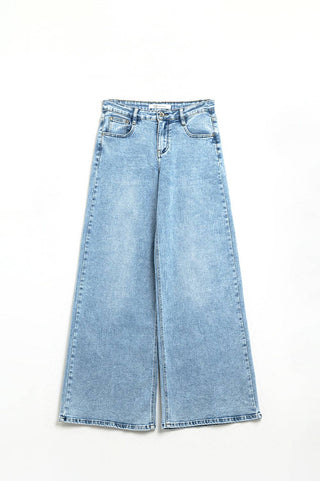 Q2 Light Wash Wide-Leg Jeans in Stretch Denim: BLUE